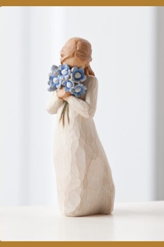 638713094520 Forget Me Not (Figurine)