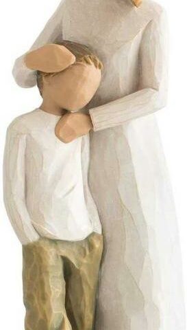 638713261021 Mother And Son (Figurine)