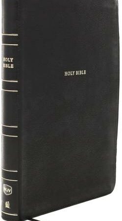 9780785238201 Giant Print Center Column Reference Bible Comfort Print